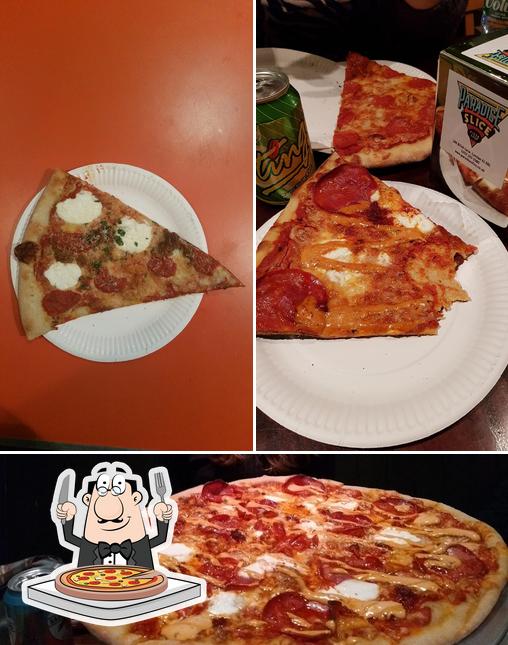 Закажите пиццу в "Paradise Slice Pizza Shop"