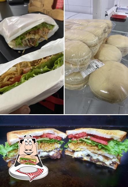 Clube sanduíches em Ponto Kente Lanches Itajaí