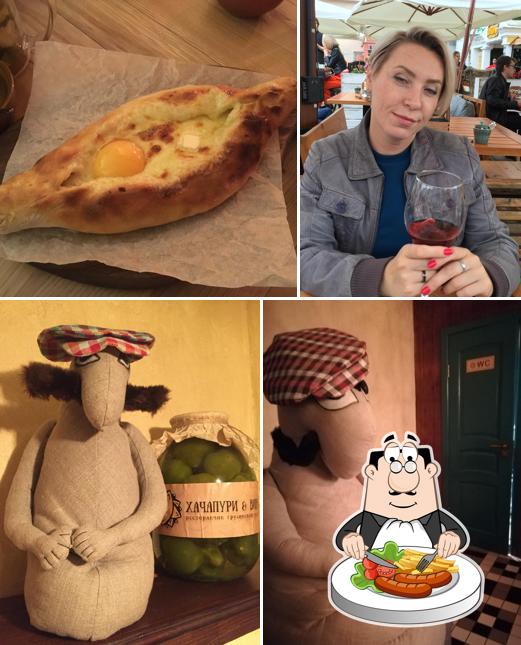 Nourriture à Khachapuri I Vino