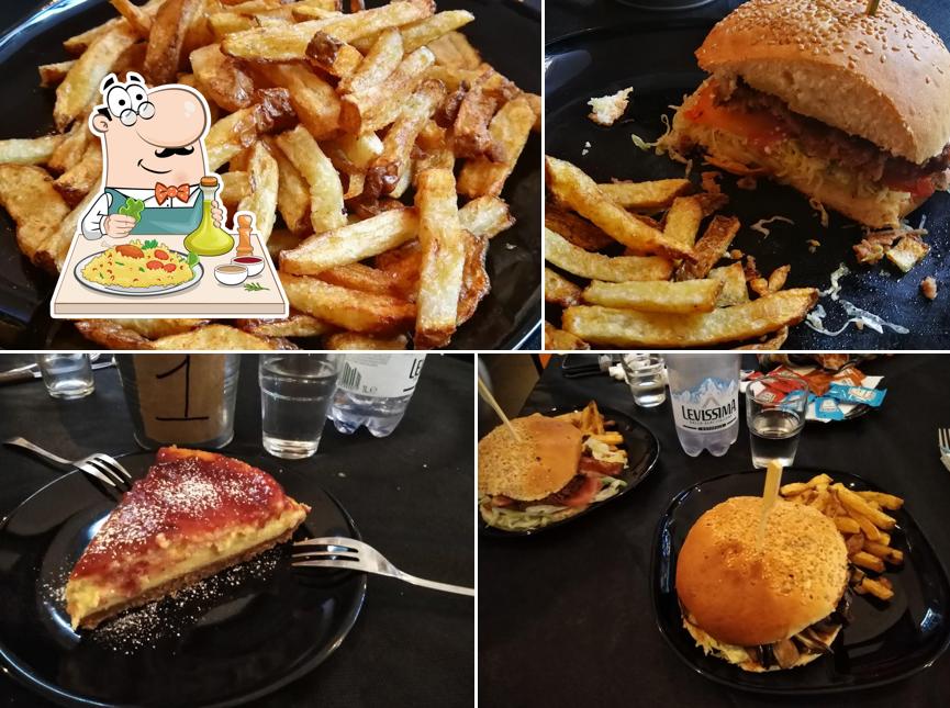 Еда в "Miss Burger"