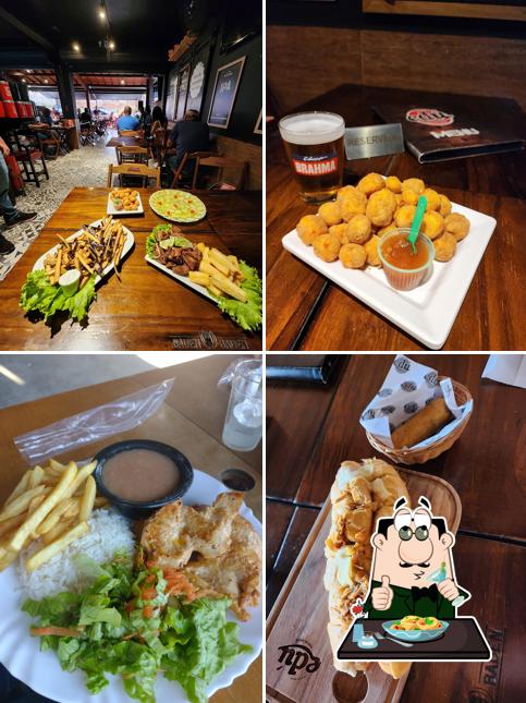 Platos en Edú Bar de Minas