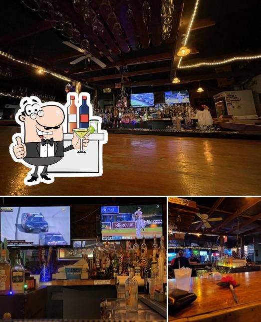 Island Sports Bar & Grill in Savannah Restaurant reviews