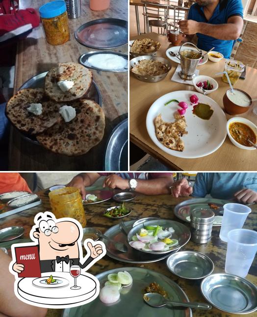 Food at Ganpati Tourist Dhaba No. 1