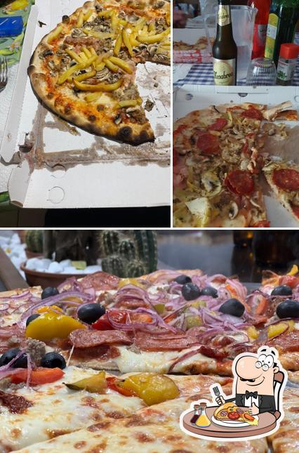 Scegli una pizza a Pizzeria ai Girasoli