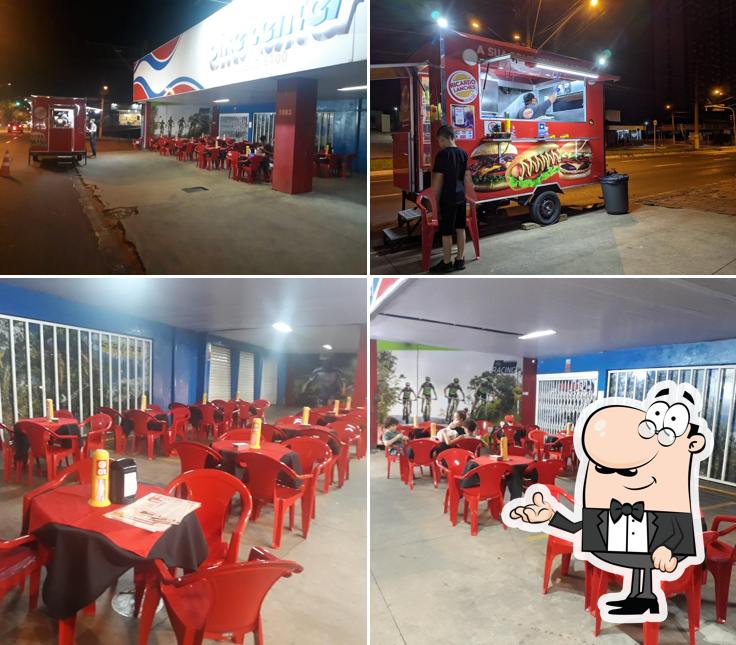 Veja imagens do interior do Ricardo Lanches