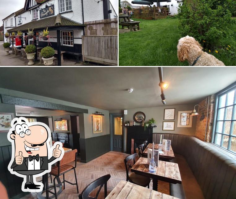 Pub y bar The Pineapple, Dorney Opiniones del restaurante