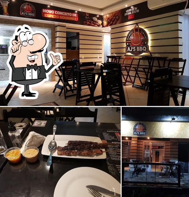 O interior do AJ'S BBQ