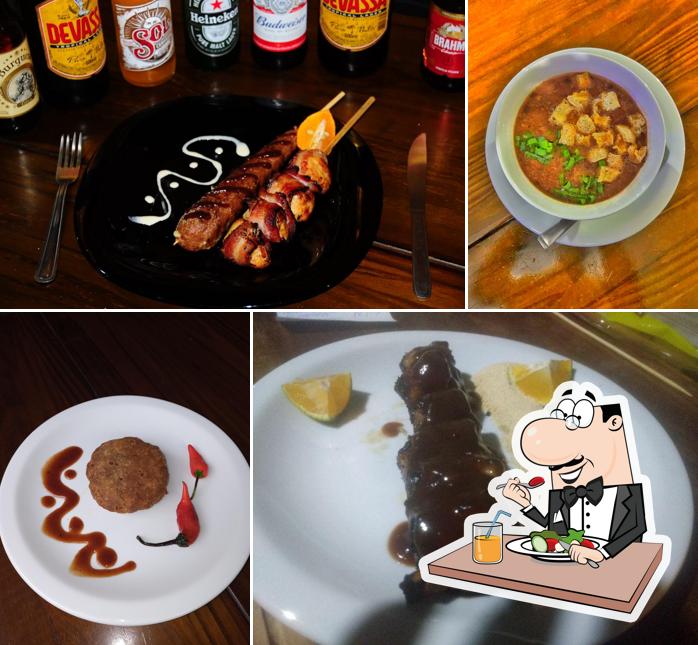 Platos en Primus Comedy Bar