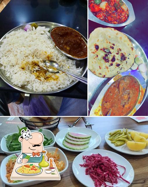 Meals at Vibhuti Vaishnav Hotel
