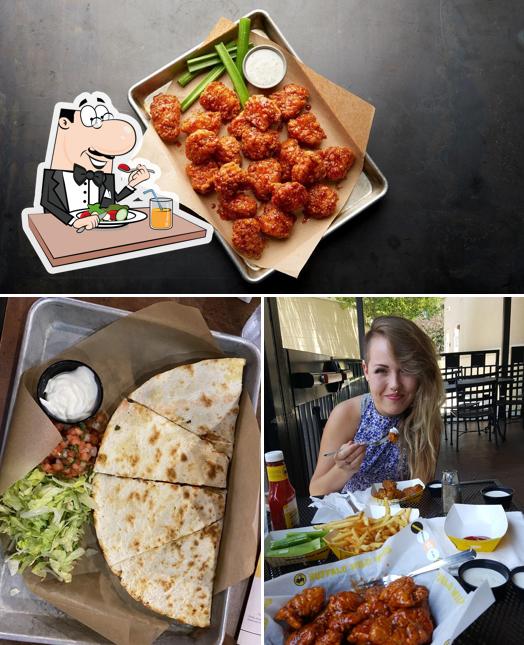 Buffalo Wild Wings, 11431 Parkside Dr in Knoxville Restaurant menu