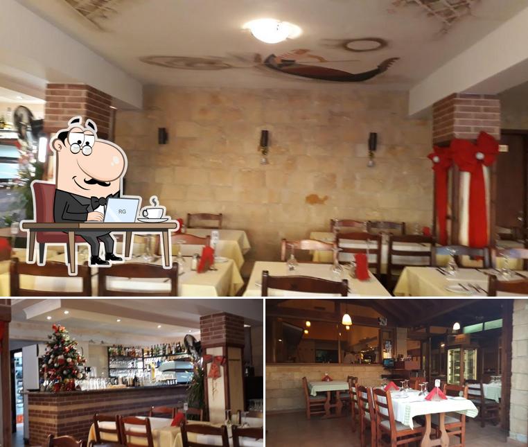 L'intérieur de Martelli Pizza Italian Restaurant