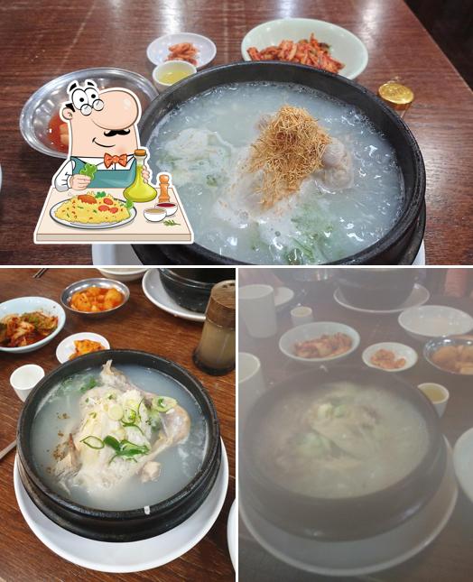 Food at Baekje Samgyetang