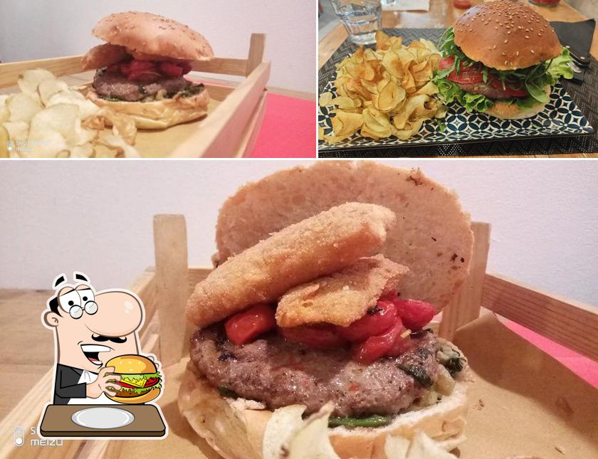 Burghetto offre un'ampia quantità di opzioni per gli amanti dell'hamburger