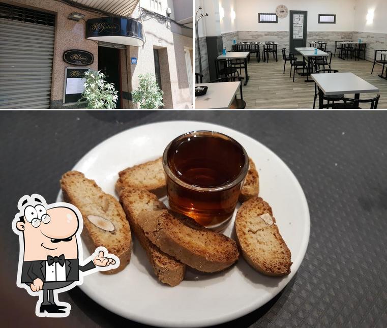 Observa las fotos que muestran interior y comida en Restaurant Galícia
