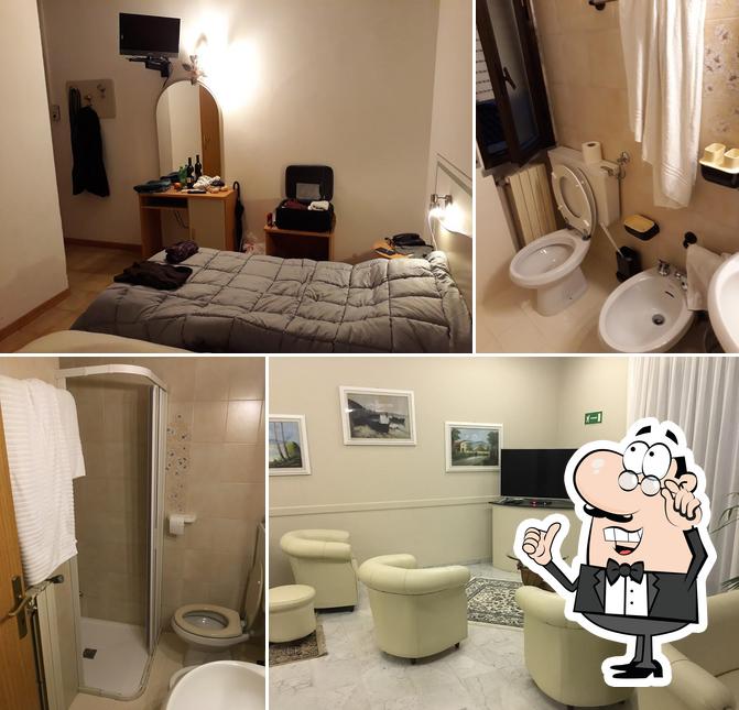Dai un'occhiata agli interni di Hotel Piccadilly
