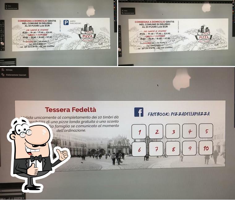 Guarda la foto di Pizza della Piazza