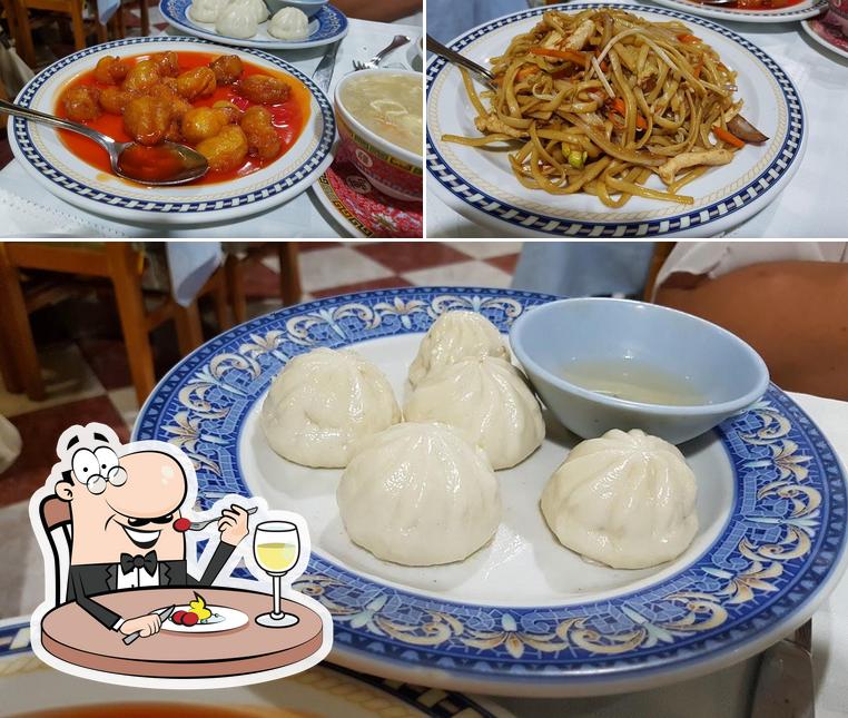 Food at Restaurante Chino Da Fu Hao