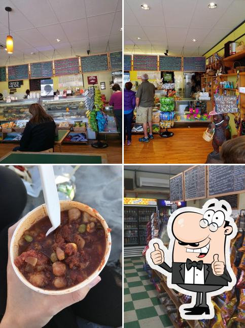Picnic Basket in Narragansett Restaurant reviews