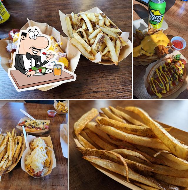 Top 5 restaurants with hot dogs in Zanesville, september 2024