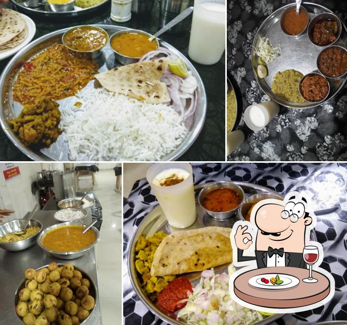 Food at Rajwadi Bhojanalay