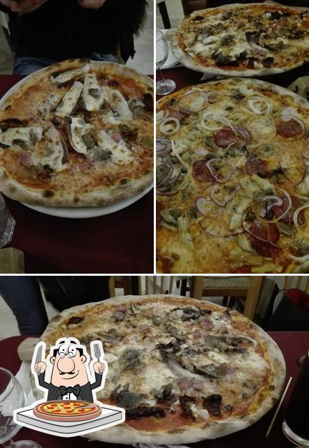 Prenez des pizzas à Pizzeria Aluntina