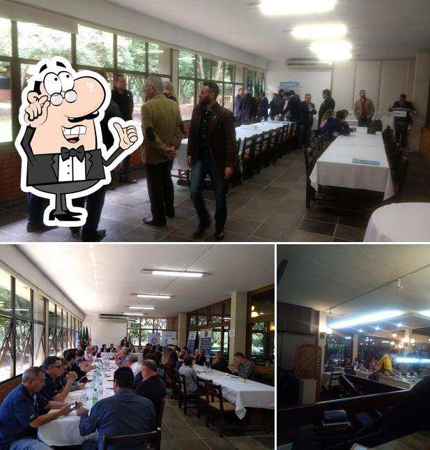 Veja imagens do interior do Restaurante Radaeli's