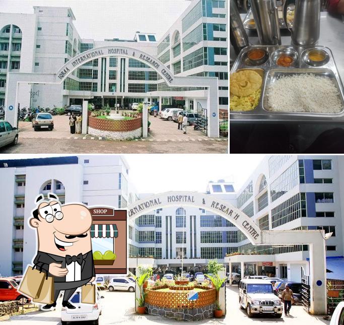 Among various things one can find exterior and food at Iqraa Hospital Canteen
