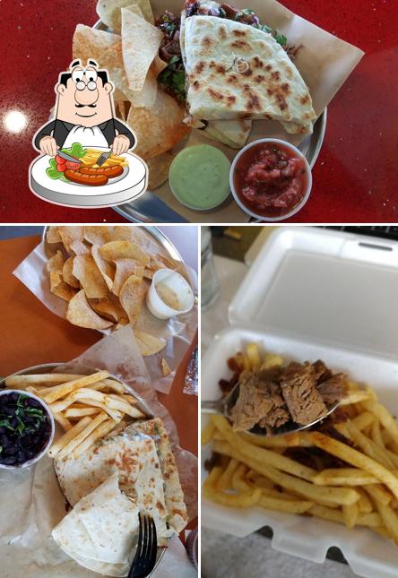 Dillas Quesadillas in Plano Restaurant menu and reviews