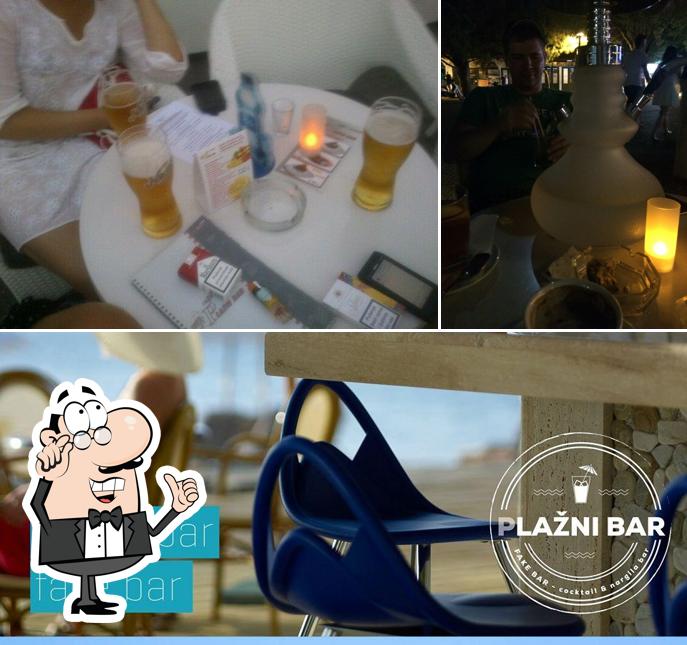 Découvrez l'intérieur de P - "lažni bar"