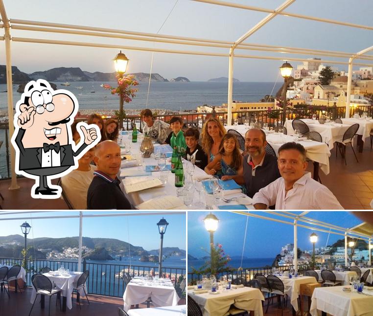 Découvrez l'intérieur de Ristorante EEA