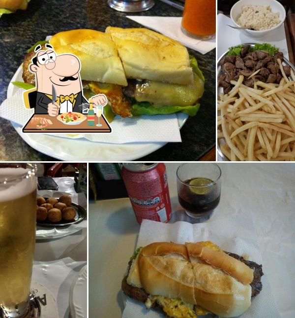 Charlie's Bar
