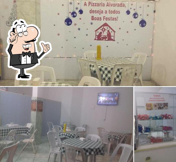 O interior do Pizzaria Alvorada