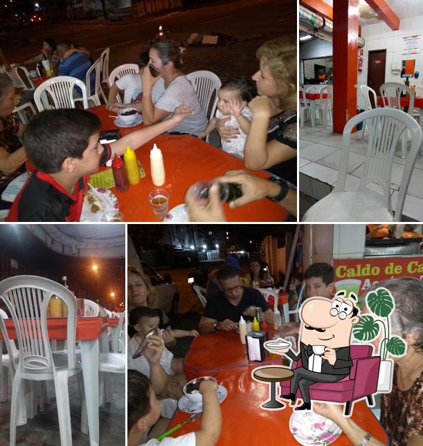 O interior do Cachorro Quente do Willan