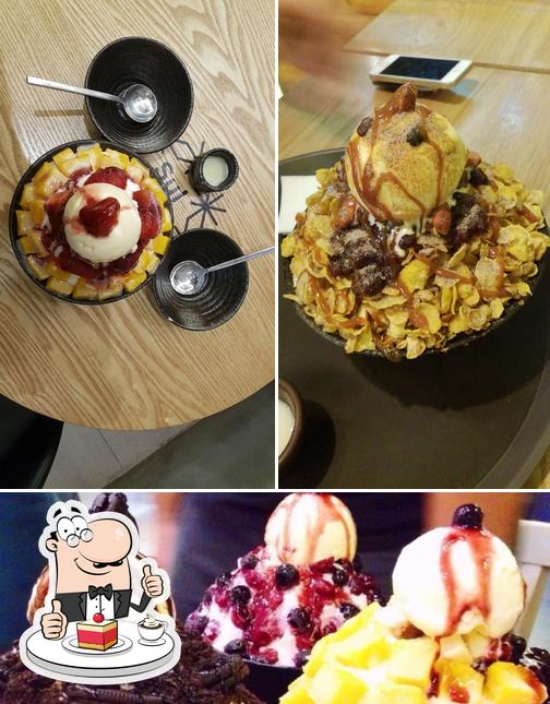 Mom's Hand by Seoulbing Dessert Cafe - Country Mall serves a range of desserts