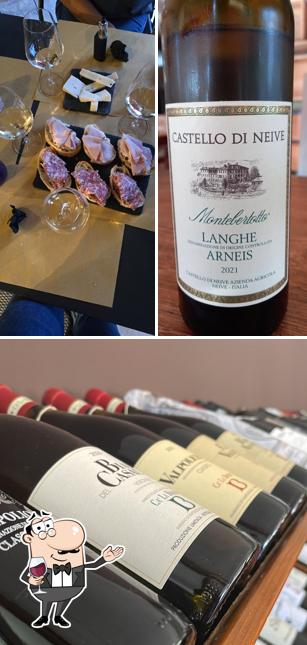 Prova il vino di Enoteca SantaMaria