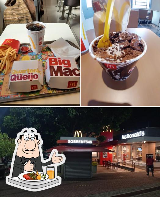 A foto da comida e exterior no McDonald's