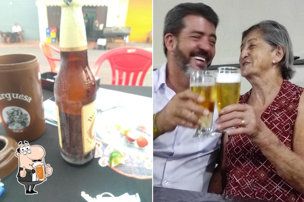 Você pode tomar uma tulipa de cerveja leve ou escura