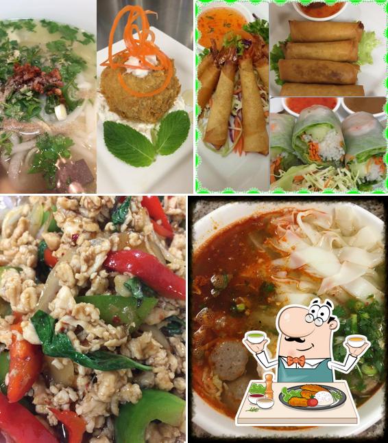 Блюда в "Bangkok Thai 65 Restaurant"