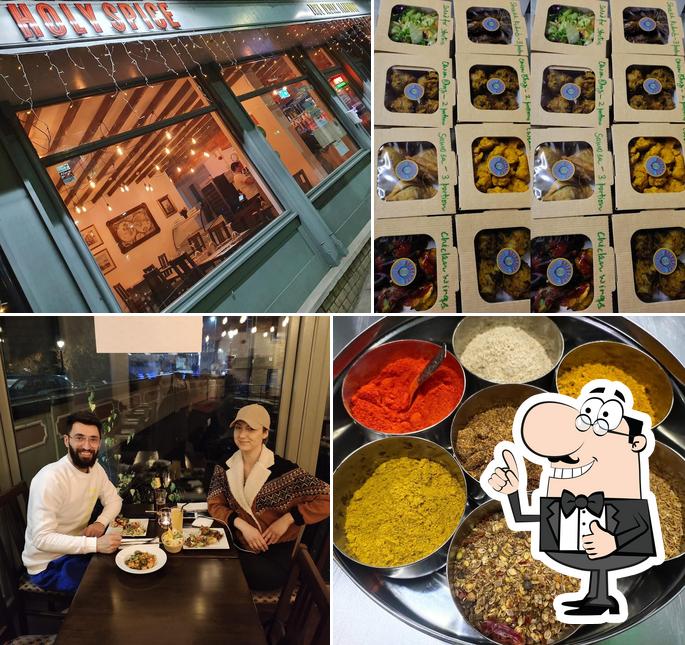 Holy Spice in Brentford Restaurant menu and reviews