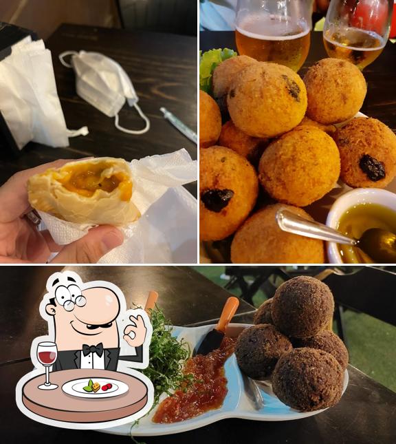 Garage Food Café & Bar