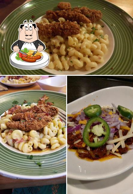Applebee's Grill + Bar, 14560 Old St Augustine Rd in Jacksonville