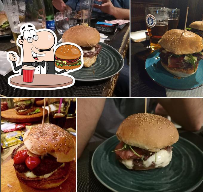 Concediti un bell'hamburger a Port Emerald Fine food drink & entertainment