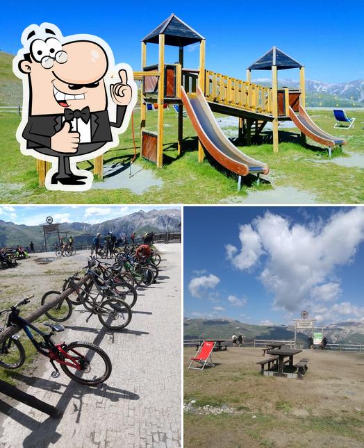 Guarda la foto di Mottolino M'Eating Point (2400m): Mountain Hut, Bike Park & Ski Resort