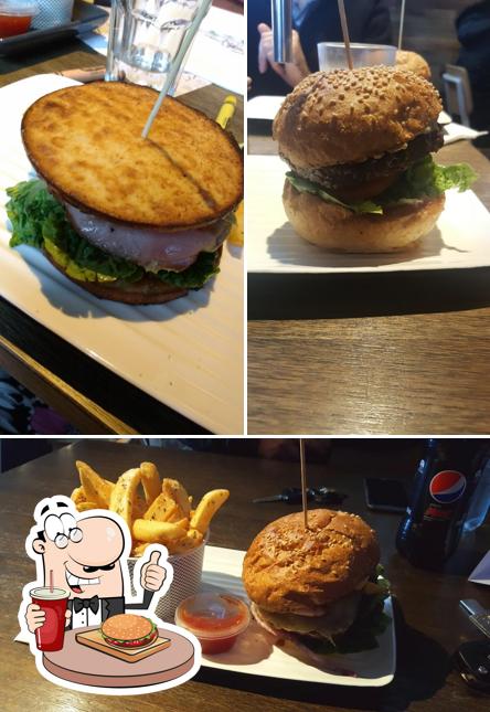 Try out a burger at Grill'd Pakington Street
