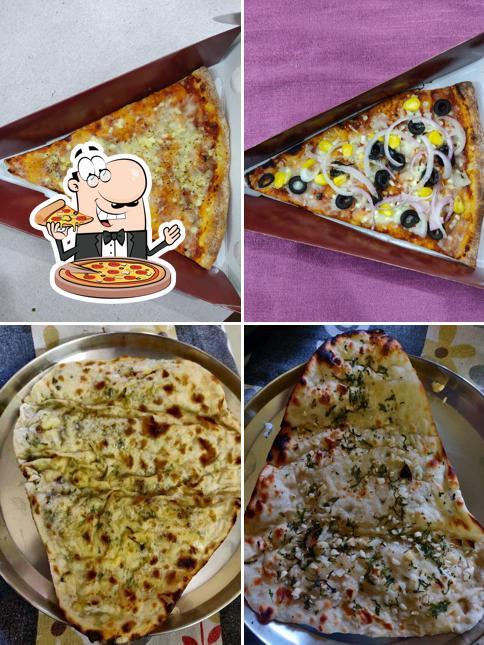 Pick pizza at Indikitchen