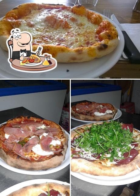 Essayez des pizzas à Le Napoli