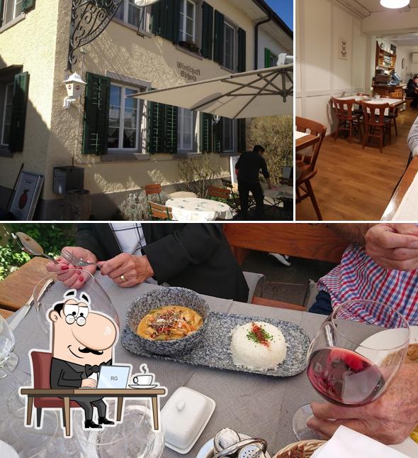 Dai un'occhiata agli interni di Restaurant Obholzstübli