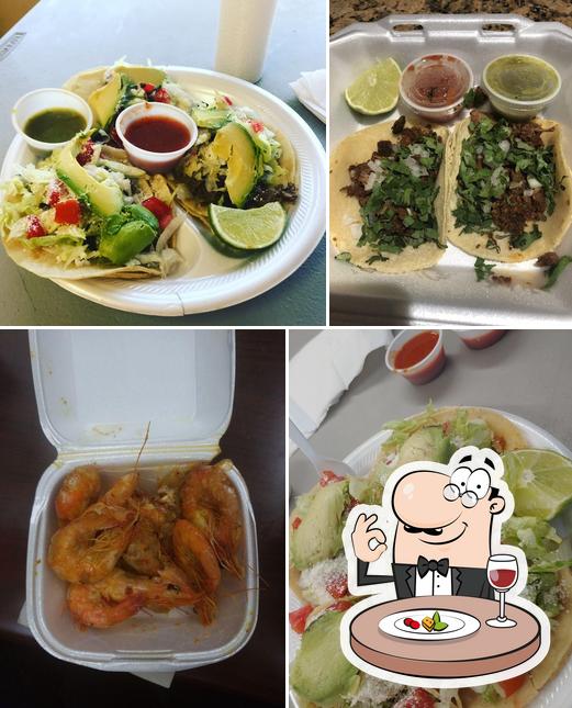 Meals at Tienda Mexicana Tres Hermanos