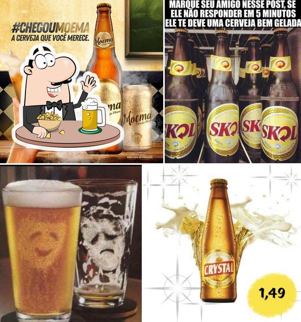 Conveniência Pedra90 serve uma variedade de cervejas