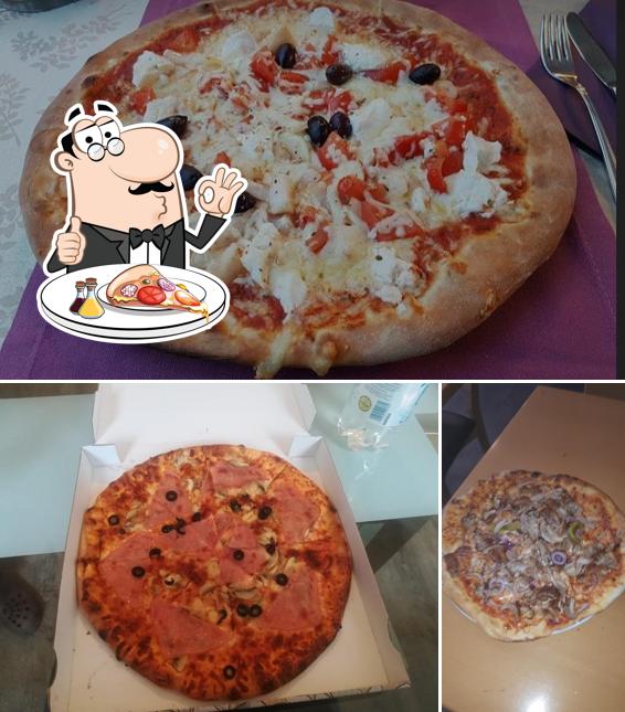 Essayez des pizzas à Pizza Mir